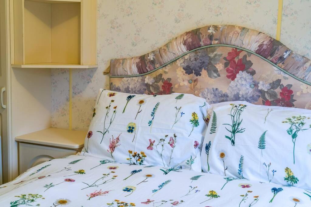 Wind In The Willows: Sleeps 4, Kitchen, Bathroom, Lounge, Wifi Napton on The Hill Eksteriør billede