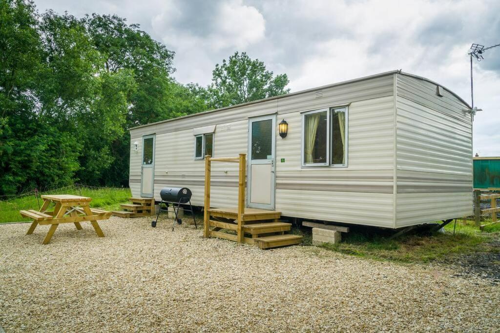 Wind In The Willows: Sleeps 4, Kitchen, Bathroom, Lounge, Wifi Napton on The Hill Eksteriør billede